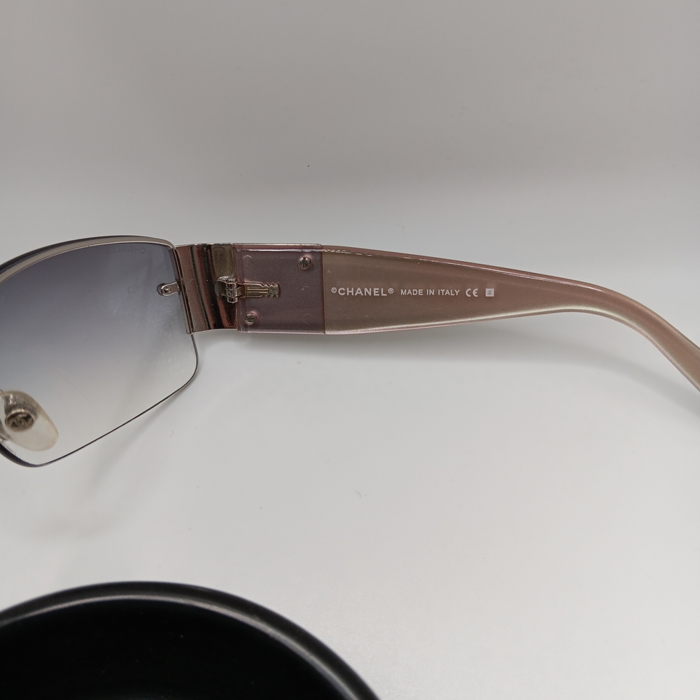 Chanel Black Blue Gradient Sunglasses - Picture 4 of 8